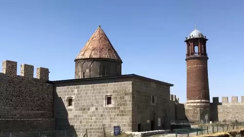 ERZURUM’DA KUTSAL EMANETLER ZİYARETE AÇILDI