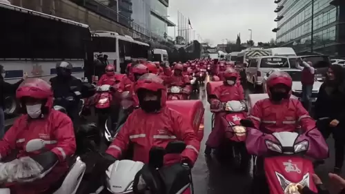 Kaportamız Bedenimiz! Motosikletli Kuryelerden Trafikte İnsanlık Çağrısı: "Fark Ettiğiniz Her Motosiklet, Kurtarılmış Bir Hayattır"