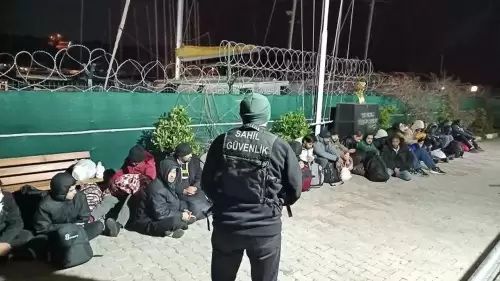 İzmir’de 3’ü Çocuk 25 Düzensiz Göçmen Yakalandı