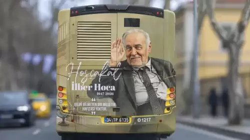 İETT’den İlber Ortaylı’ya özel tasarım otobüs