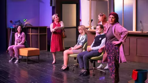 İzmir Şehir Tiyatroları, Dünya Tiyatro Günü’nü Ücretsiz Oyunlarla Kutladı