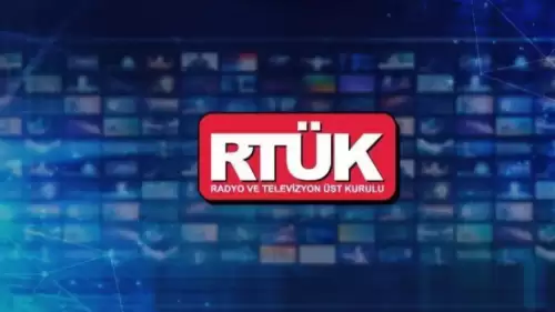 Ekranlarda yeni bir sansür ve denetim dalgası mı başlıyor? RTÜK, popüler dizilerdeki toplumsal algıyı yönetmek için "değer yerleştirmesi" projesini gündeme getirdi. Uzmanlar uyarıyor: Sanatsal özgürlük yerini 'sipariş senaryolara' bırakabilir.