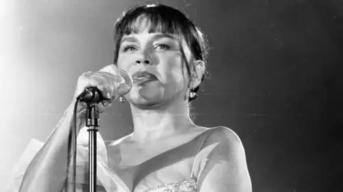 Türk müziğinin efsane ismi Sezen Aksu’nun, A Milli Futbol Takımı için yeni bir marş hazırladığı konuşuluyor. "Minik Serçe"nin notaları, sahadaki milli heyecanla buluşmaya hazırlanıyor.