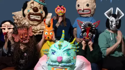 Performans sanatının sınırlarını zorlayan "Canavarların Vaatleri", izleyiciden gelen yoğun talep üzerine programını zenginleştirdi. Hara’nın büyüleyici atmosferinde sergilenen proje, yeni performanslarla sanat dünyasında tartışma yaratmaya devam ediyor.