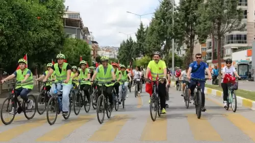 Aydın’da gençler 19 Mayıs’ı bisiklet turuyla kutladı