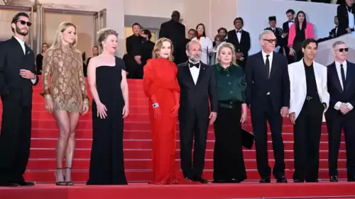 Farhadi’nin yeni filmi Cannes’da ayakta alkışlandı