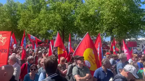 Hollanda’da 1 Mayıs’ta Ekonomik Politikalar Protesto Edildi