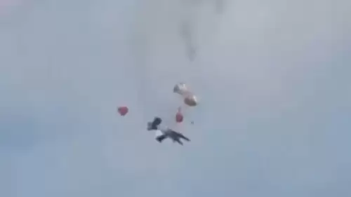 ABD’de hava gösterisinde iki uçak çarpıştı
