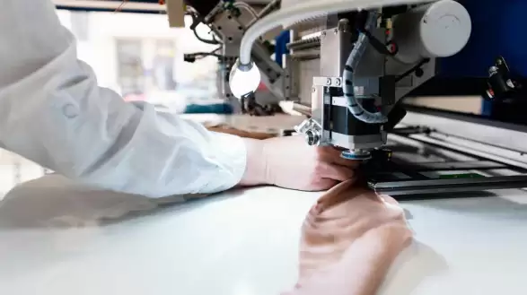 Emeklilik Yaşı ve Prim Süresi Azalıyor! Yeni düzenleme ile emekli olma şartları değişiyor. Siz de kaç yaşında emekli olabileceğinizi ve ne kadar prim ödemeniz gerektiğini öğrenin.