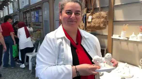 Eskişehir'de Anneler Günü Kutlamaları Kapsamında Gerçekleştirilen Etkinlikte 40 Anne Elinden Çıkan Ürünler Sergilendi