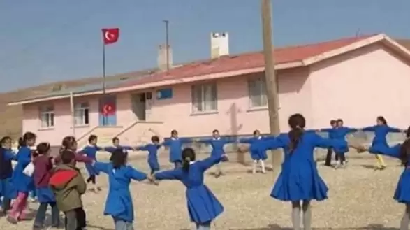 Milli Eğitim Bakanı Tekin Taşımalı Eğitime Yeni Model Önerdi: Öğrenciler Yerine Öğretmenler Taşınacak