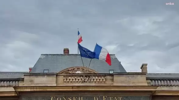 Fransa’dan çocuklara sosyal medya sınırı