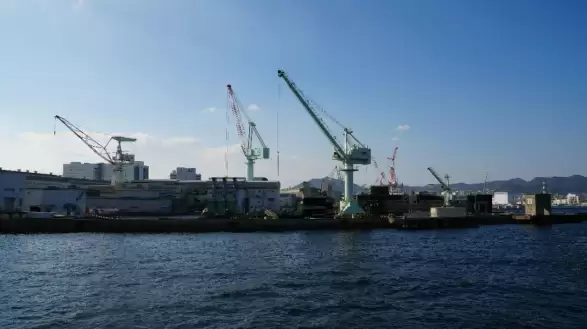 Japonya’da yüksekten düşen işçiler yaşamını yitirdi