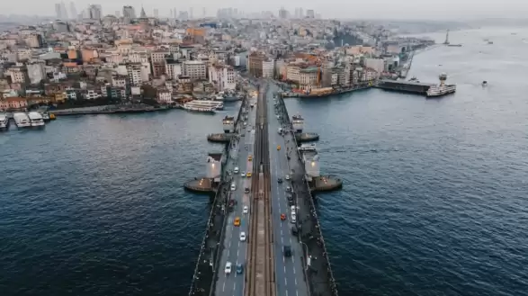 İstanbul Nefes Alamıyor! En Kirli Hava Hangi İlçede? Hava Kalitesi Raporu Açıklandı: Sultangazi İlk Sırada, Şehrin Akciğerleri Alarm Veriyor