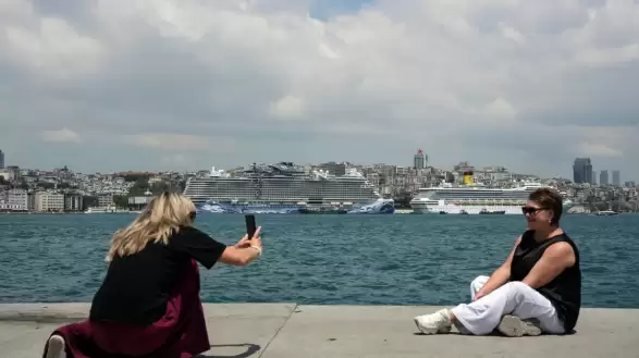 İstanbul Limanında Görkemli Gün: 4 Dev Kruvaziyer Gemisi Aynı Anda Geldi