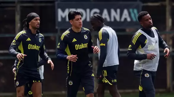 Fenerbahçe’de Edson Alvarez Müjdesi: Yıldız İsim Sahalara Dönüyor