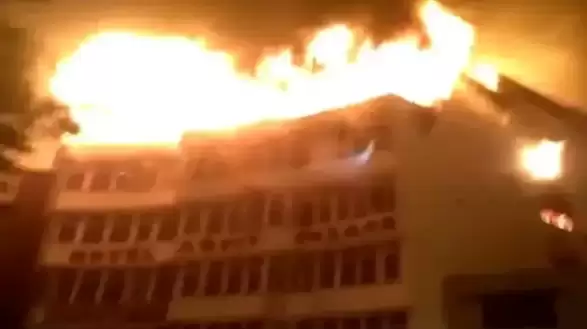 Yeni Delhi’deki otel yangını faciaya dönüştü