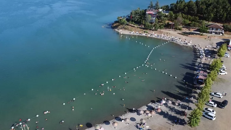 Türkiye'deki 7 farklı gölde mikroplastik kirliliği detaylı bir şekilde incelendi.