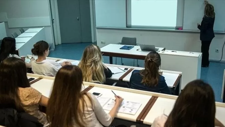 ÜNİVERSİTEYE GİRMEK DAHA ZOR! KONTENJANLAR 246 BİN AZALDI