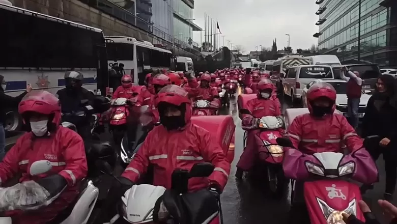 Kaportamız Bedenimiz! Motosikletli Kuryelerden Trafikte İnsanlık Çağrısı: "Fark Ettiğiniz Her Motosiklet, Kurtarılmış Bir Hayattır"