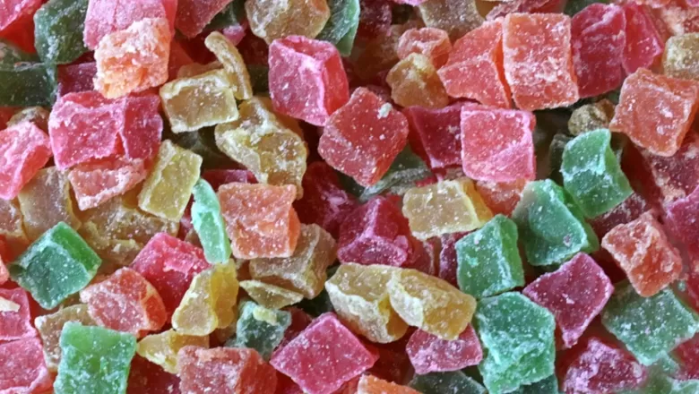 Bayramda yapışkan şekerler diş sağlığını tehdit ediyor!