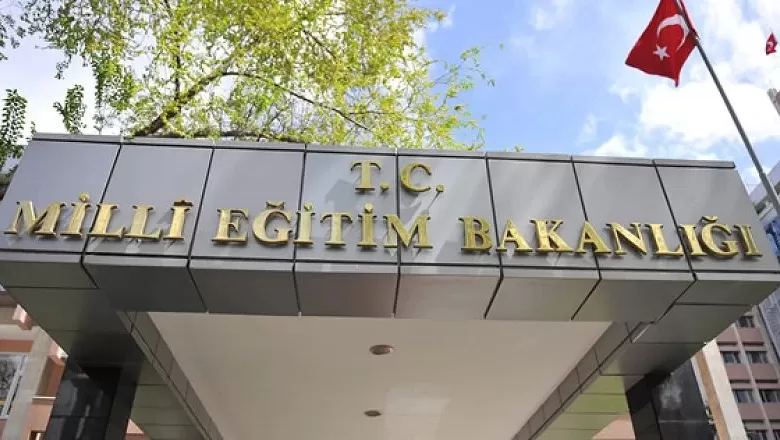 Milli Eğitim Bakanlığı üst yönetiminde stratejik hamle! Bakan Yusuf Tekin, 2026 vizyonu çerçevesinde bakan yardımcılarının sorumluluk alanlarını yeniden belirledi. Hangi birim hangi isme bağlandı? İşte yeni görev şeması...