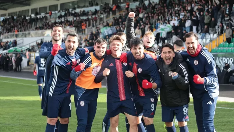 Altınordu kalesine duvar ördü!