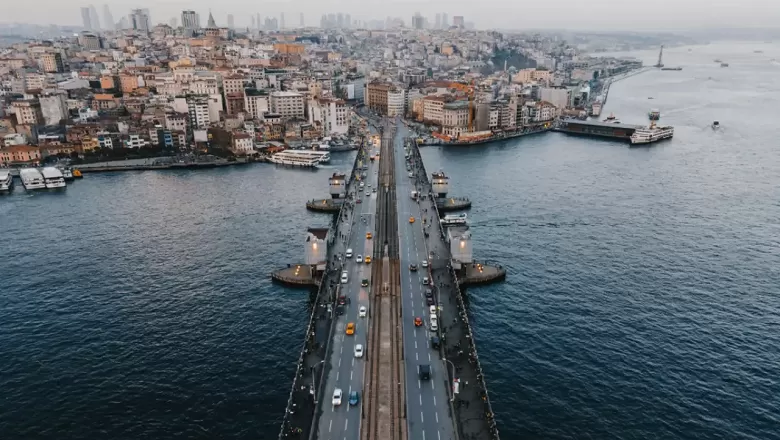 İstanbul Nefes Alamıyor! En Kirli Hava Hangi İlçede? Hava Kalitesi Raporu Açıklandı: Sultangazi İlk Sırada, Şehrin Akciğerleri Alarm Veriyor