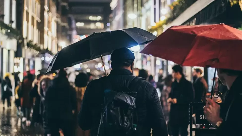 Gökyüzü Deliniyor, Sel Riski Kapıda! Meteoroloji’den 18 İl İçine Kritik Uyarı: Sağanak ve Fırtına Etkili Olacak, İşte Saat Verilerek Uyarılan Bölgeler