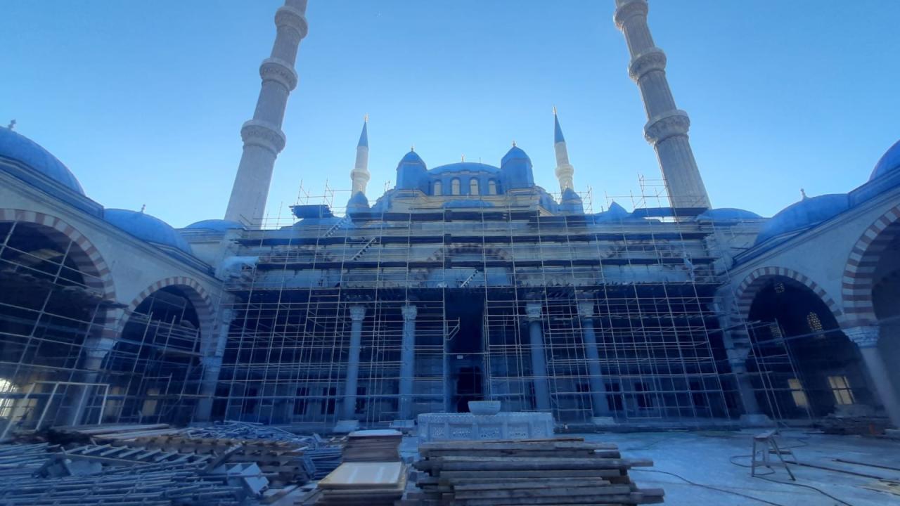 Depremde zarar gören 377 tarihi eserin onarımı hız kesmeden devam ediyor