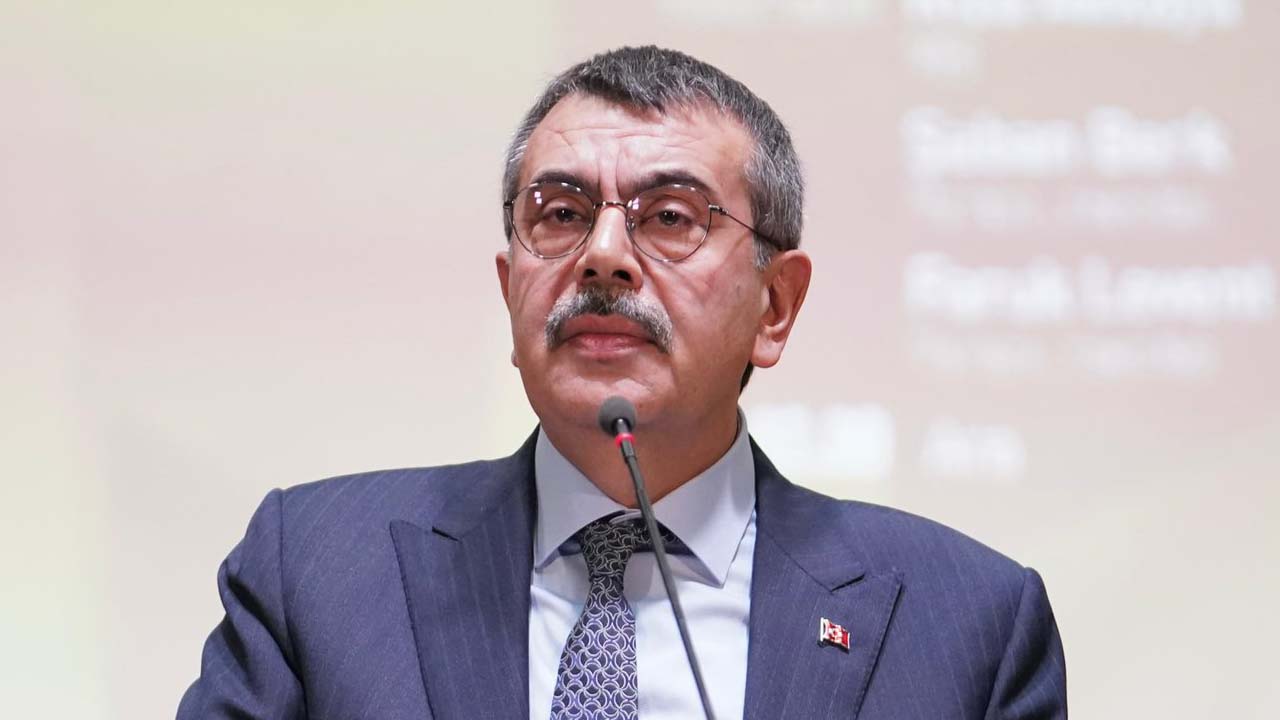 Bakan Tekin, yaz tatilinin erken başlayıp başlamayacağı konusunda son açıklamasını yaptı.