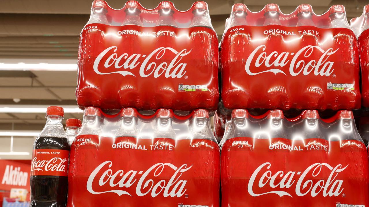 Coca-Cola, 18 milyon balinanın midesini dolduracak kadar plastik atık üretecek iddiasıyla gündemde!