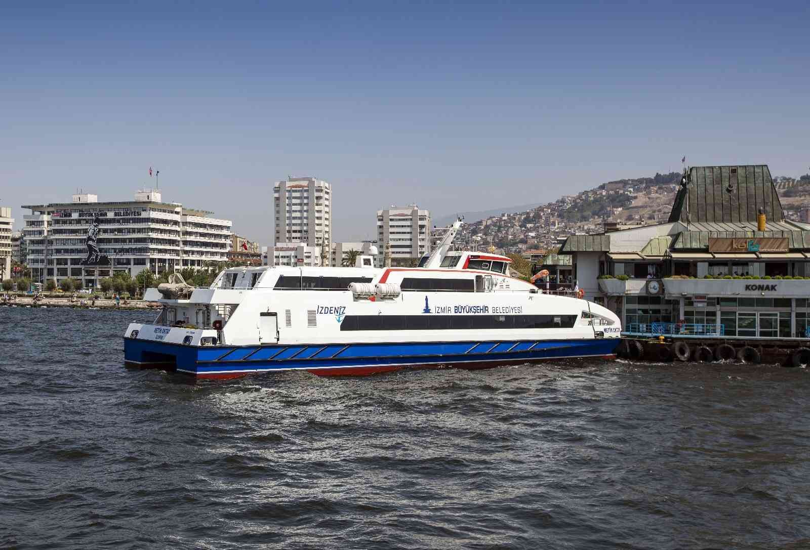İzmir'de Gece Vapurculuk Hizmeti Başladı! IZDENİZ'den Yeni Baykuş Seferleri ile Şehri Keşfedin!