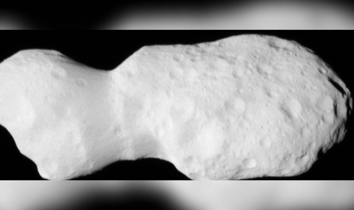 NASA, ilginç görünümlü bir asteroidin yakın çekim görüntülerini paylaştı.