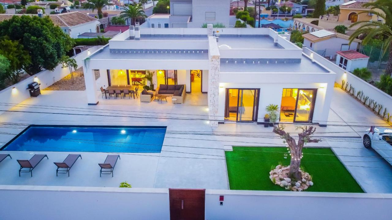 Tatil Tercihleri Değişiyor: Villa Kiralamak mı Yoksa Otelde Kalmak mı?