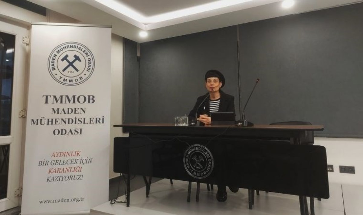 Yazar Zülal Kalkandelen: 'Laikliğin Temel İlkesi, İnsan Aklının Üstünlüğüdür'