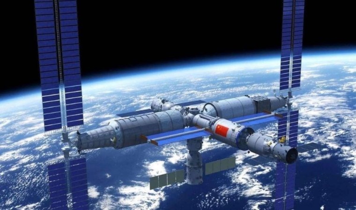 Çin'in uzay istasyonundaki astronot ekibi başarıyla Dünya'ya geri döndü