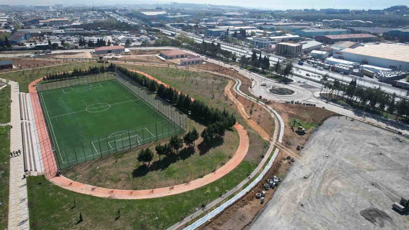 Gebze Millet Bahçesi'nde yoğun bir tempoyla devam eden çalışmalar, doğaseverleri heyecanlandırıyor.