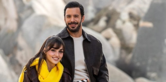 Hande Erçel ve Barış Arduç, "Queen Of Tears" için bir araya geliyor!