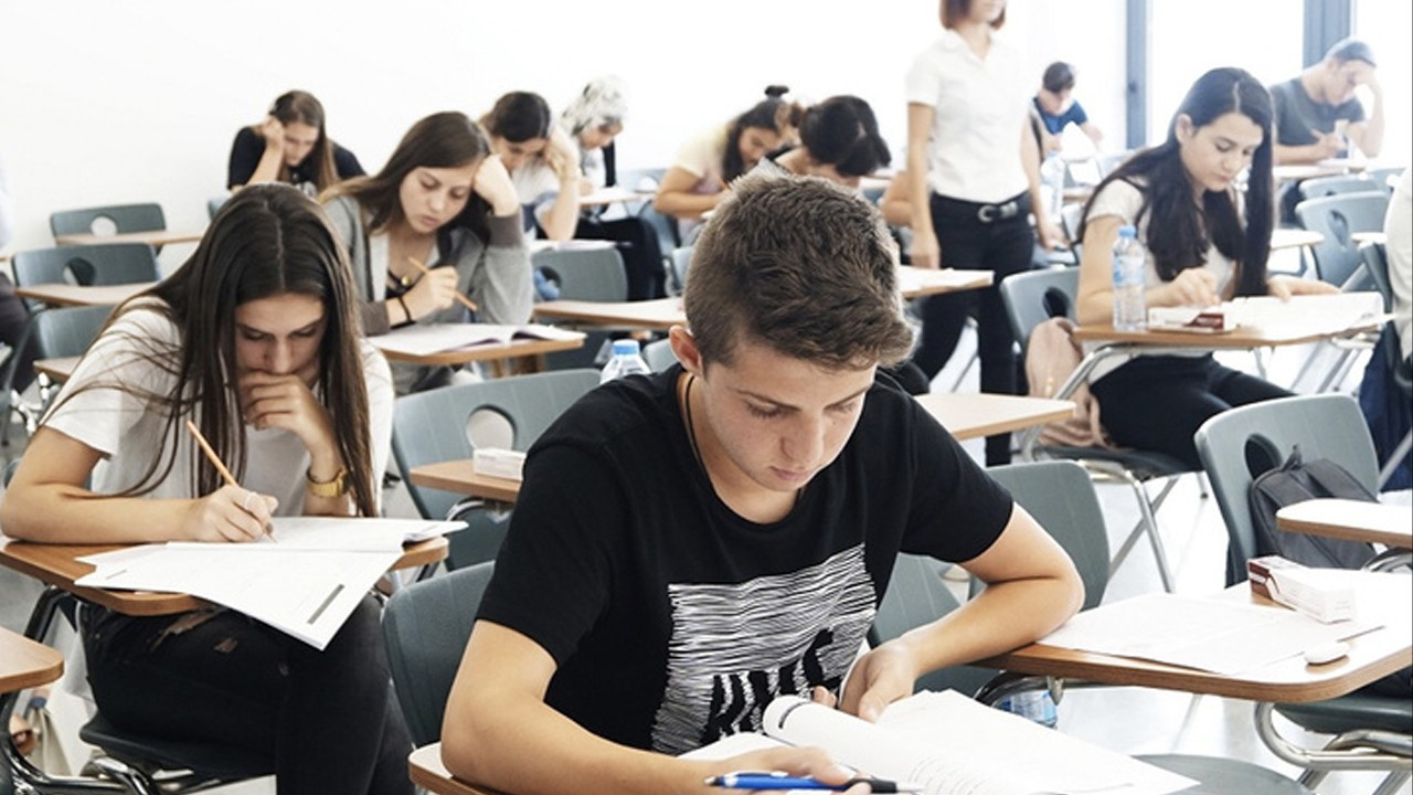 Milli Eğitim Bakanlığı, öğrencilerin ihtiyaçlarına odaklanarak lise eğitim sistemini yeniden tasarlıyor.