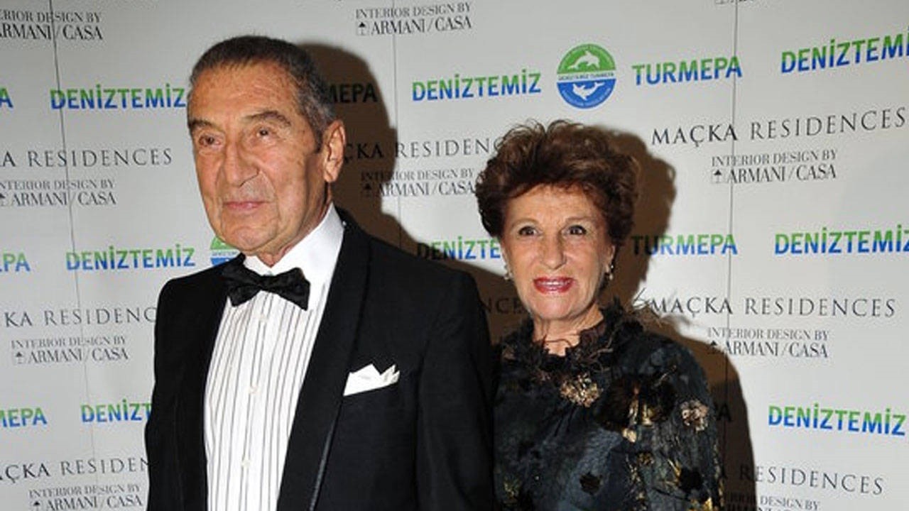 Türk tekstil sektörünün efsane ismi Osman Boyner, Boyner Holding'in kurucusu, aramızdan ayrıldı.