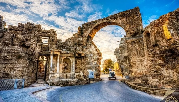 Side Antik Kentindeki Tapınak yeniden Ziyaretçilerini karşılıyor
