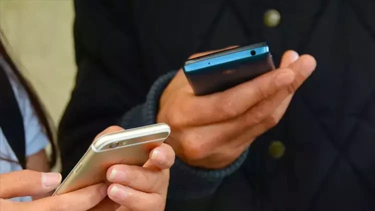 İsveç'te Eğitim Sektöründe Devrim: Okullarda Akıllı Telefon Kullanımı Yasaklandı