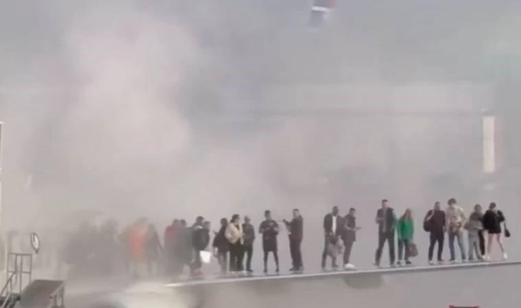 Yolcu Uçağında Yangın Paniği: Tüm Yolcular Tahliye Edildi
