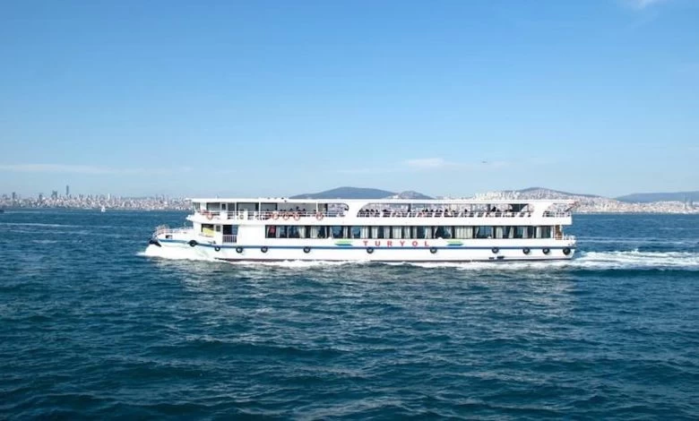 İzmir'e Yeni Bir Ulaşım Hattı: Dikili - Midilli Feribot Seferleri Yeniden Başlıyor!