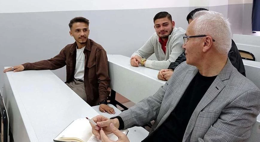 63 Yaşında Yeni Bir Başlangıç: Üçüncü Üniversitesine Devam Ediyor