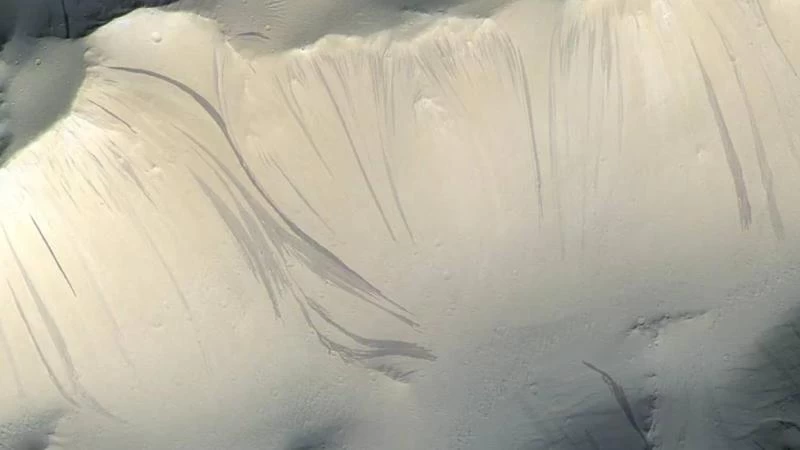 Mars’ta Su Sanılmıştı, Gerçek Ortaya Çıktı: Hepsi Tozmuş!