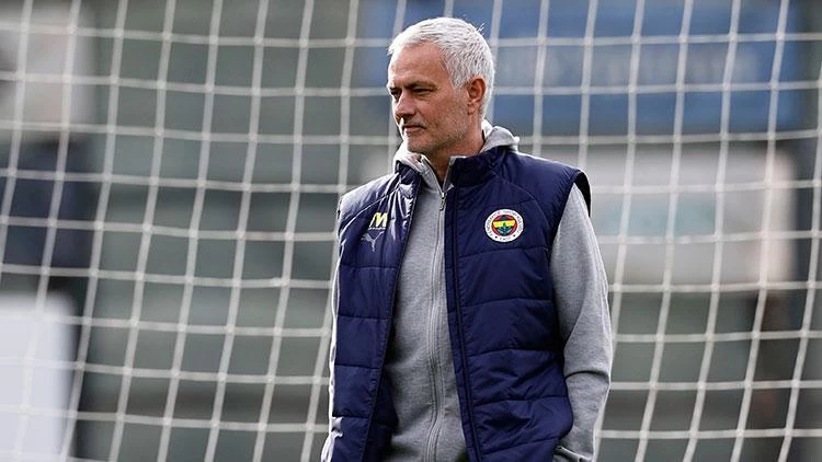 Fenerbahçe, Konyaspor karşılaşması öncesi antrenmanlara başladı!