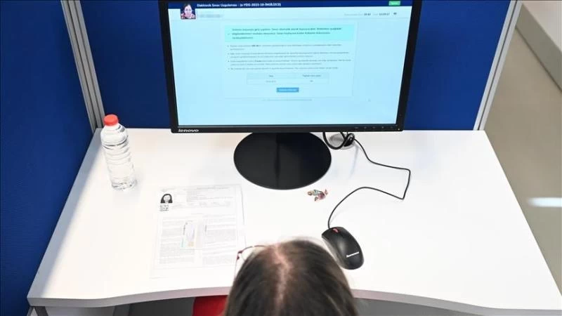 Elektronik Yabancı Dil Sınavı (e-YDS) Adayları Bugün Ter Döküyor