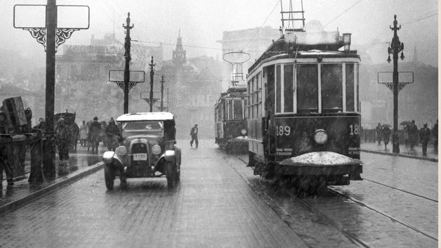 "Faik Şenol'un Eserleri Taksim Sanat Galerisi'nde Ziyaretçilerle Buluşuyor"